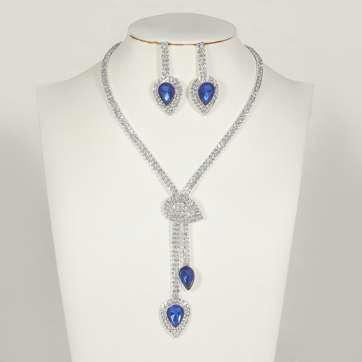 2-Piece Sapphire Pendant Jewelry Set