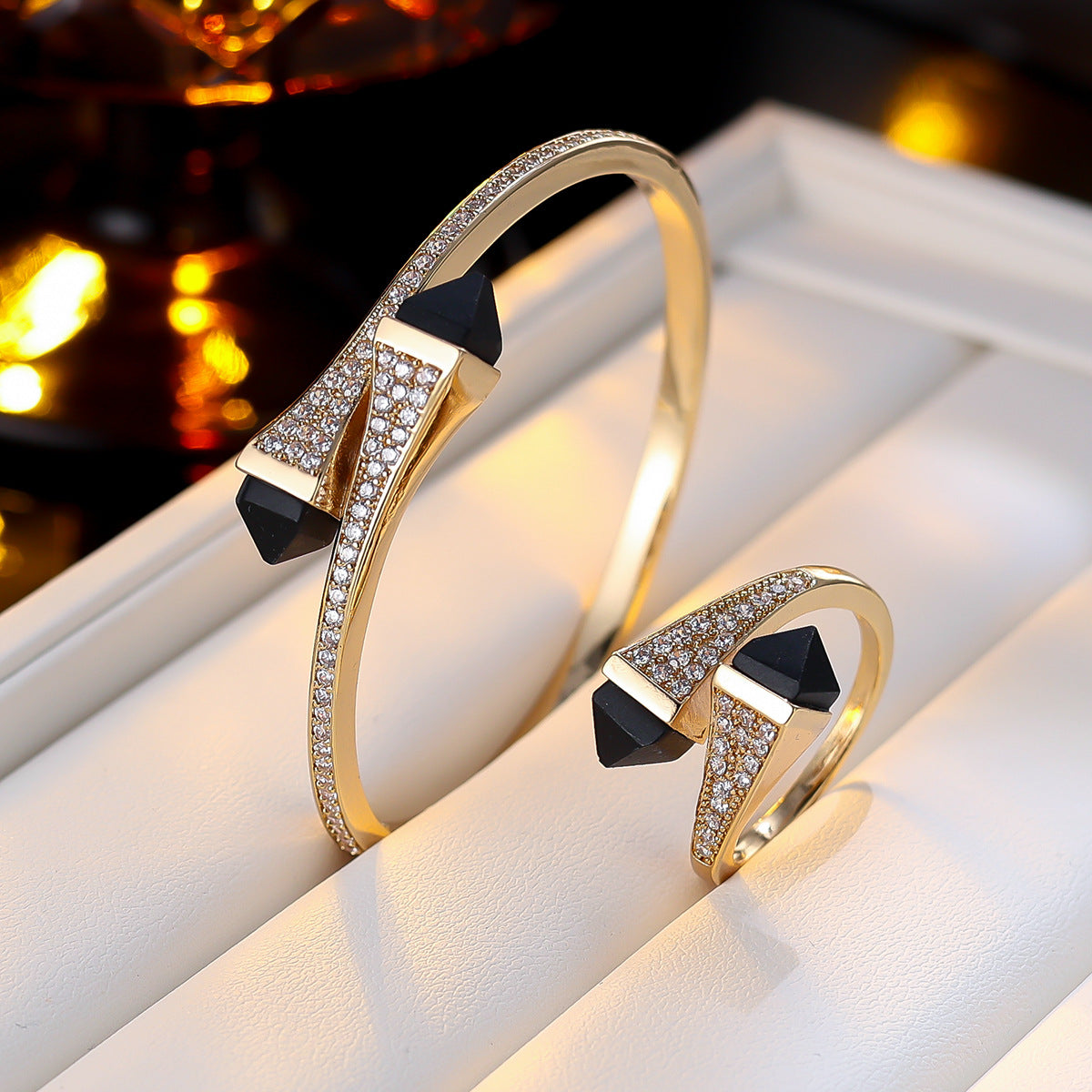 Light Luxury Niche Design Zircon Bracelet & Ring Set, Vintage Jewelry Set