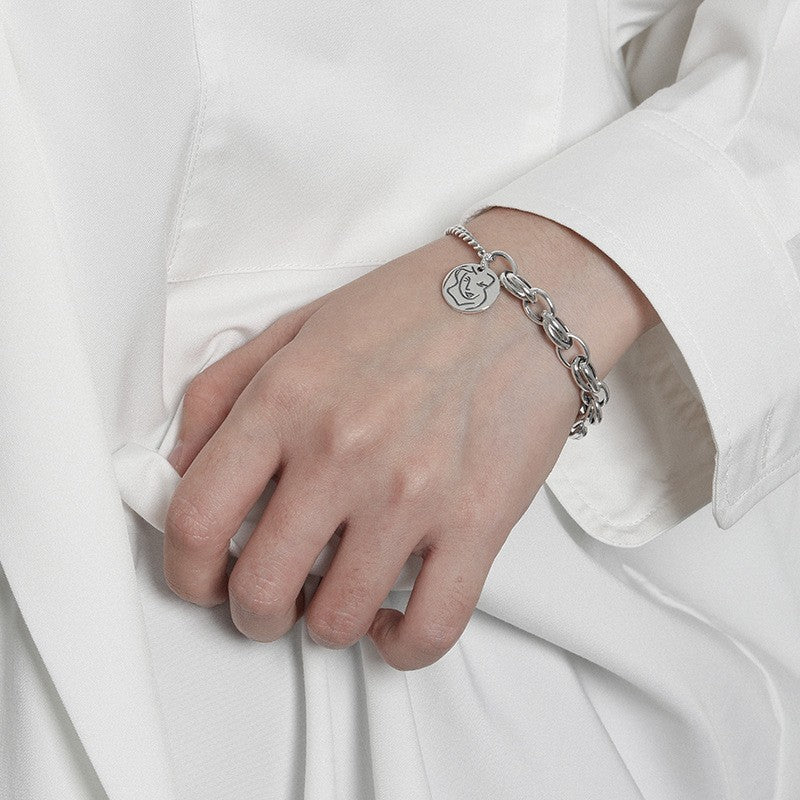 SLB0013韩版ins小众设计复古做旧质感头像圆牌OT扣S925纯银手链女
