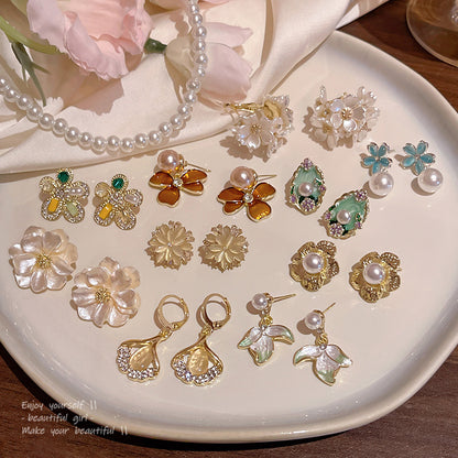 Sterling Silver S925 Needle Fresh Forest Style Flower Stud Earrings for Women, Vacation Style Light Luxury Minority Advanced Pearl Earrings