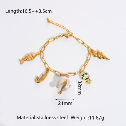 Bohemian-style conch shell necklace and bracelet