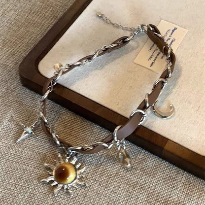 chocker缠绕铆钉金属皮革项圈克罗朋克爱心少女y2k亚文化小众项链