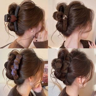 New vintage-inspired, luxury-feel stud earrings: atmospheric hoop earrings with pearls