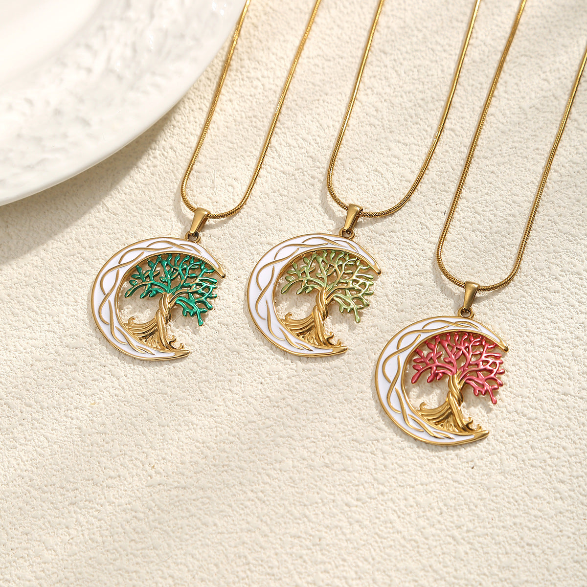 Teardrop Pendant Necklace