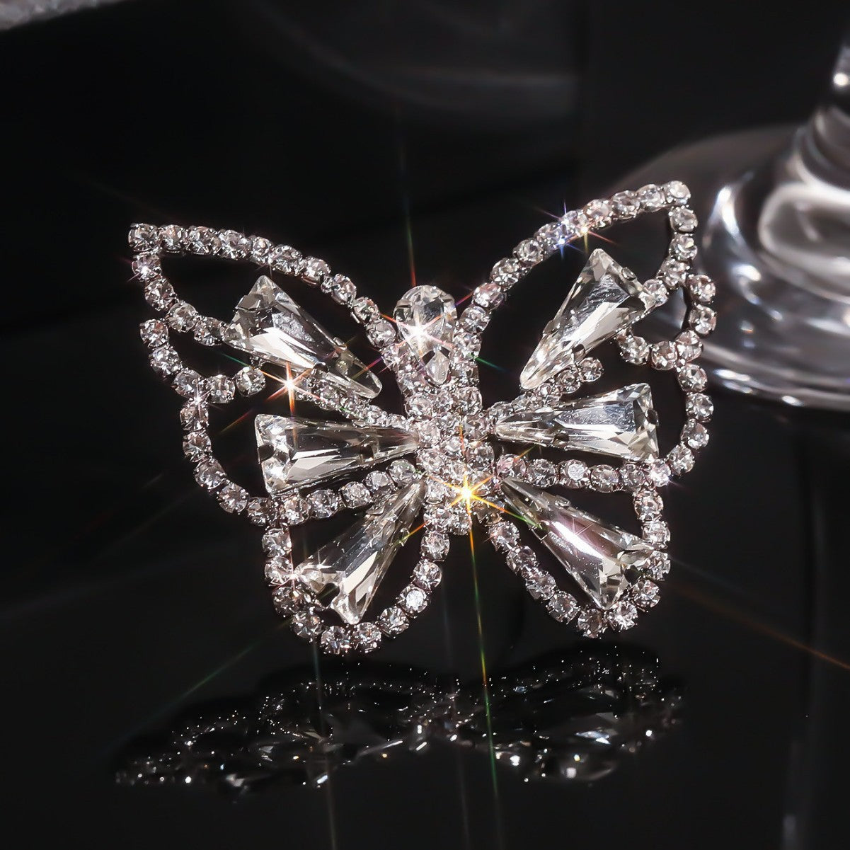町卡高端华丽闪亮水晶蝴蝶形戒指女 小众设计水钻戒指指环