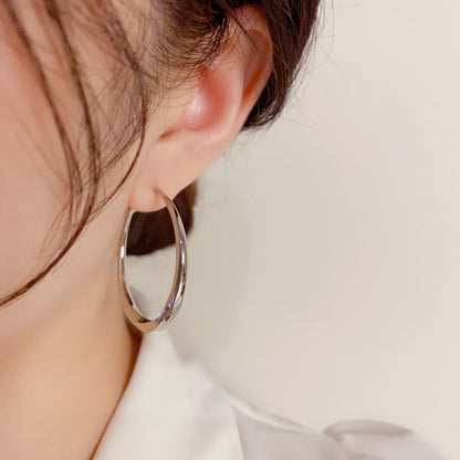 Minimalist Twisted Metal Hoop Earrings