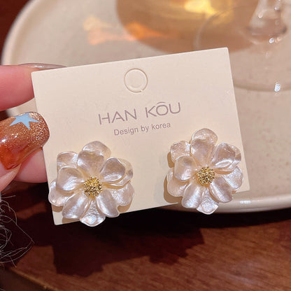 Sterling Silver S925 Needle Fresh Forest Style Flower Stud Earrings for Women, Vacation Style Light Luxury Minority Advanced Pearl Earrings