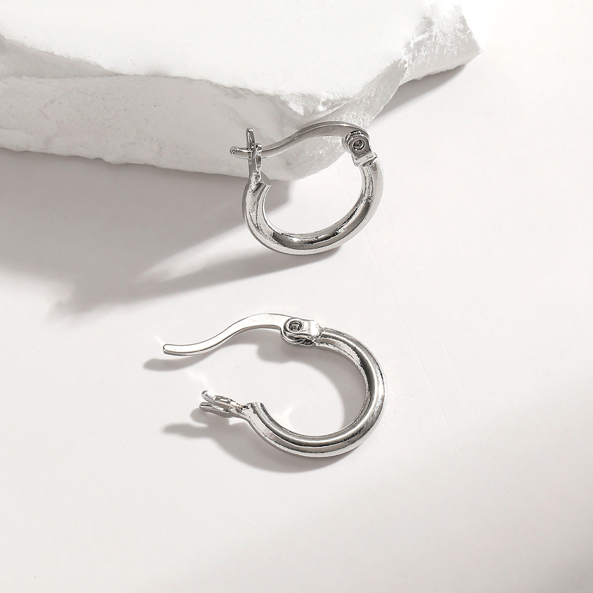 S925纯银耳扣 ins风简约时尚圆圈耳环耳圈 个性潮流圆环耳坠饰品
