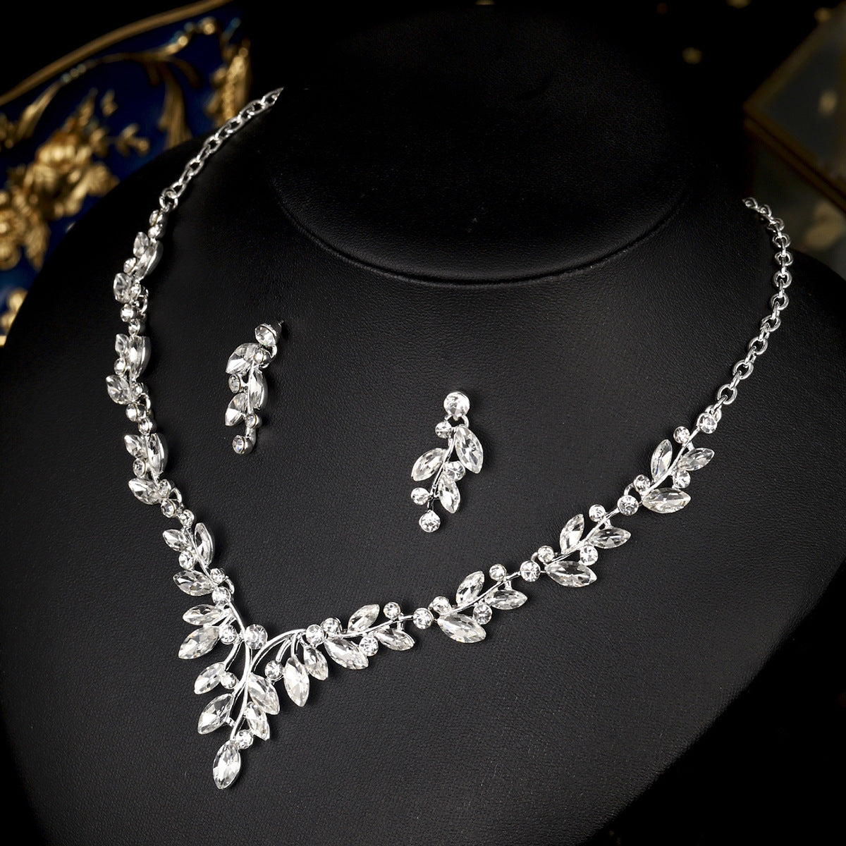 欧美新娘项链耳环套装复古水晶合金首饰搭配花朵水滴满钻礼服配饰