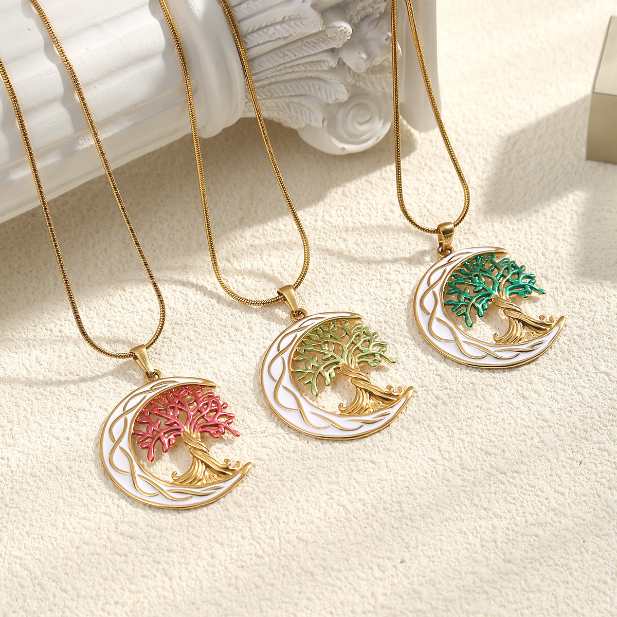 Teardrop Pendant Necklace