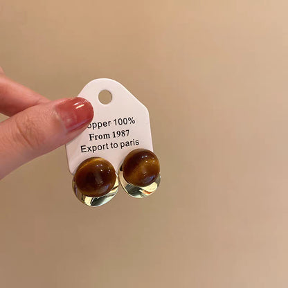 New vintage-inspired, luxury-feel stud earrings: atmospheric hoop earrings with pearls