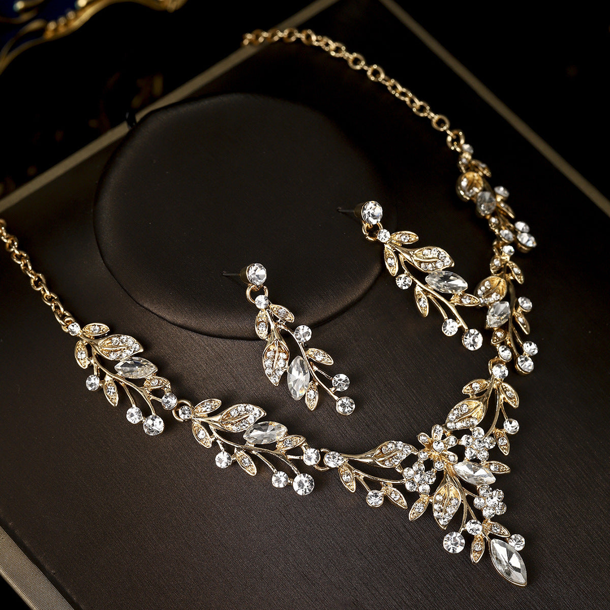 欧美新娘项链耳环套装复古水晶合金首饰搭配花朵水滴满钻礼服配饰