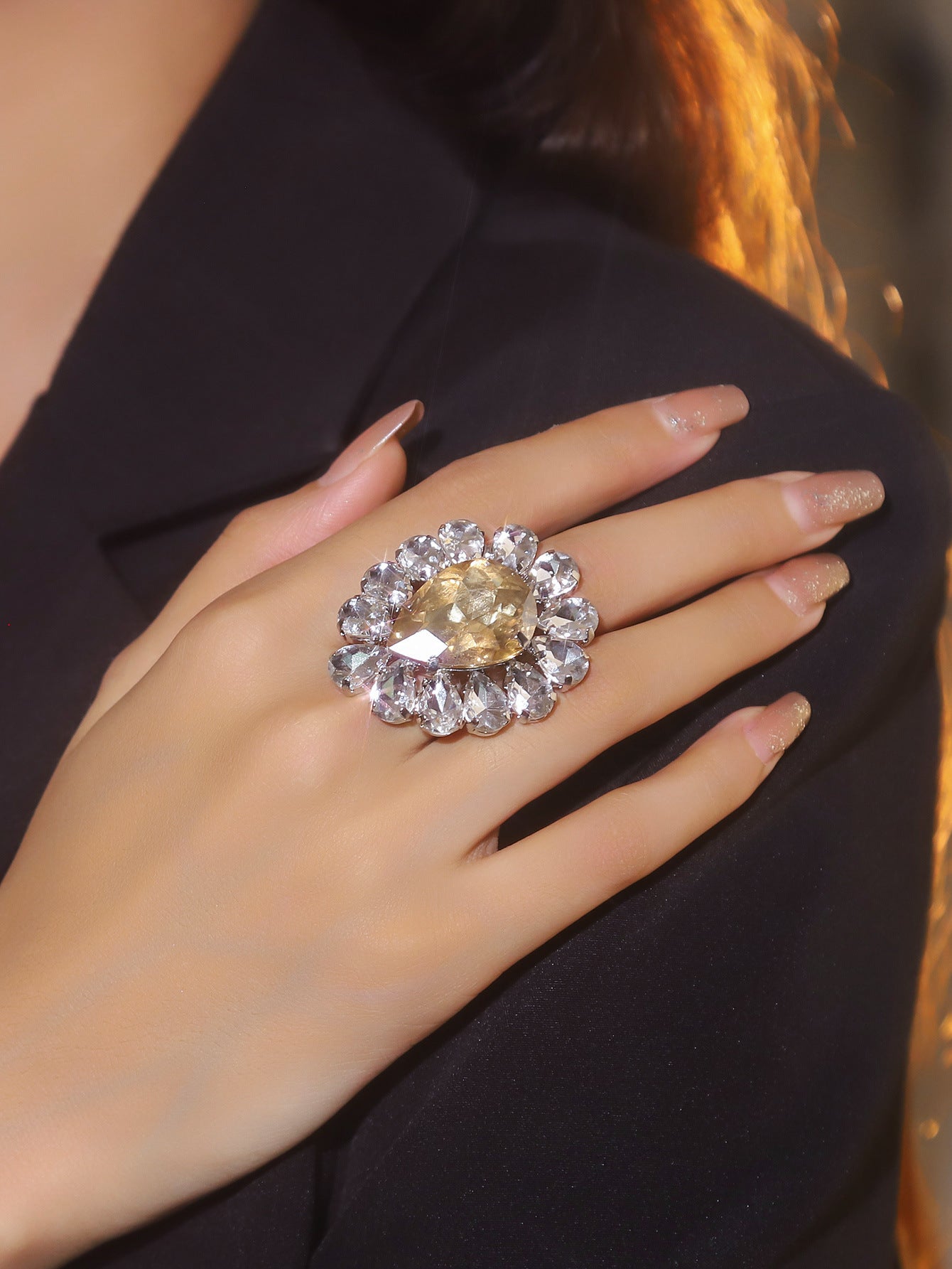 町卡高端华丽闪亮水晶蝴蝶形戒指女 小众设计水钻戒指指环