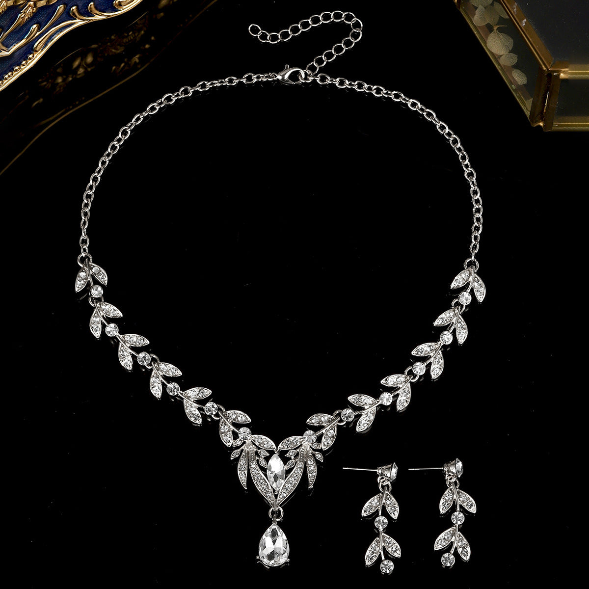 欧美新娘项链耳环套装复古水晶合金首饰搭配花朵水滴满钻礼服配饰