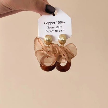 New vintage-inspired, luxury-feel stud earrings: atmospheric hoop earrings with pearls