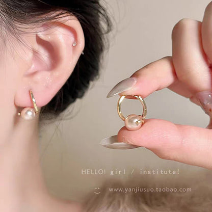 New vintage-inspired, luxury-feel stud earrings: atmospheric hoop earrings with pearls