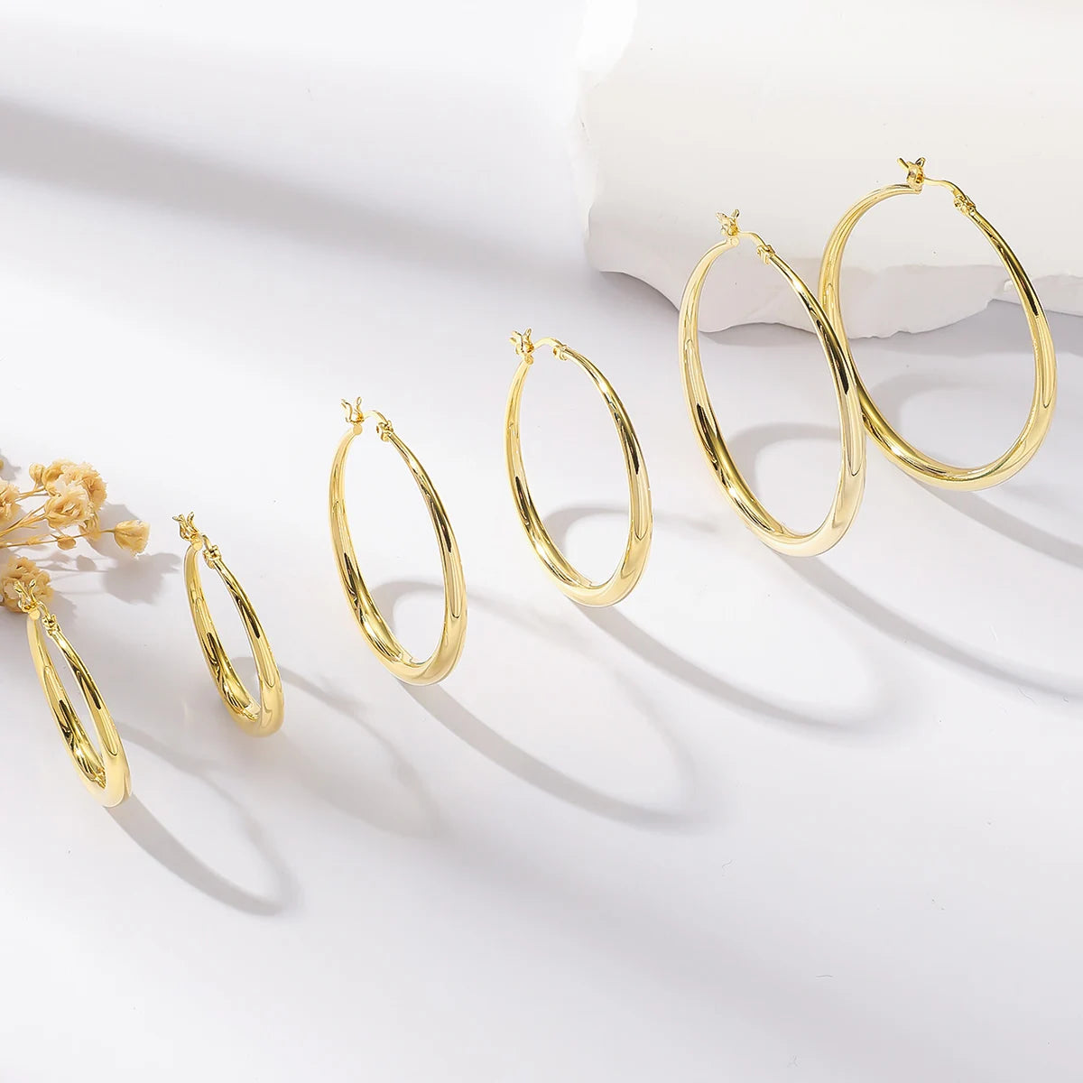 2PCS Size 4-6 cm Big Circle Hollow Hoop Earrings for Women Exaggerated Metal Geometric Smooth Round Ear Jewelry