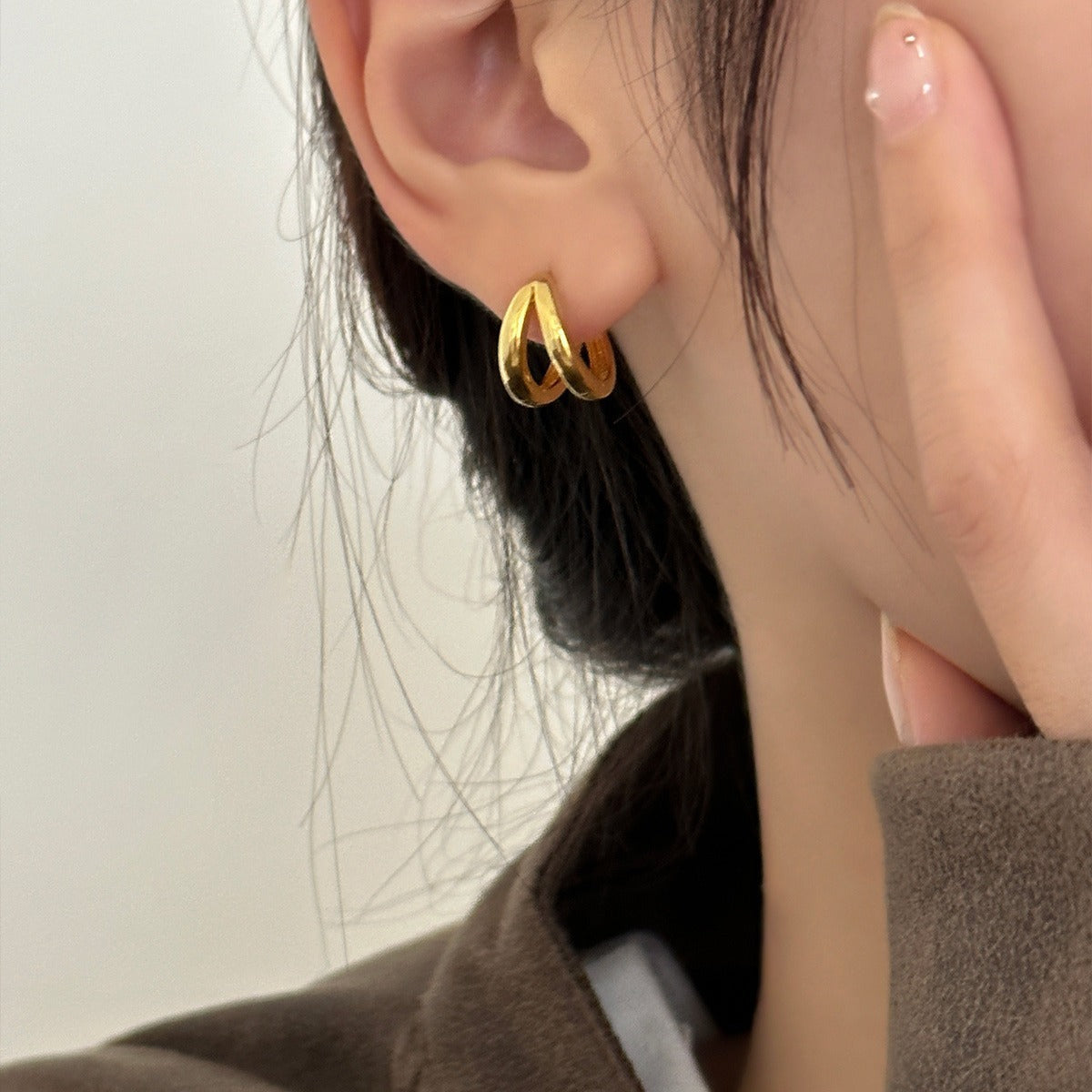 Gold-Tone Vintage Hoop Earrings